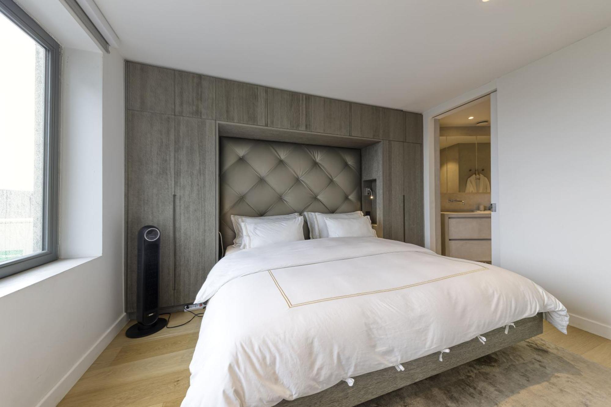 Triplex Penthouse In The City Center ブリュッセル エクステリア 写真